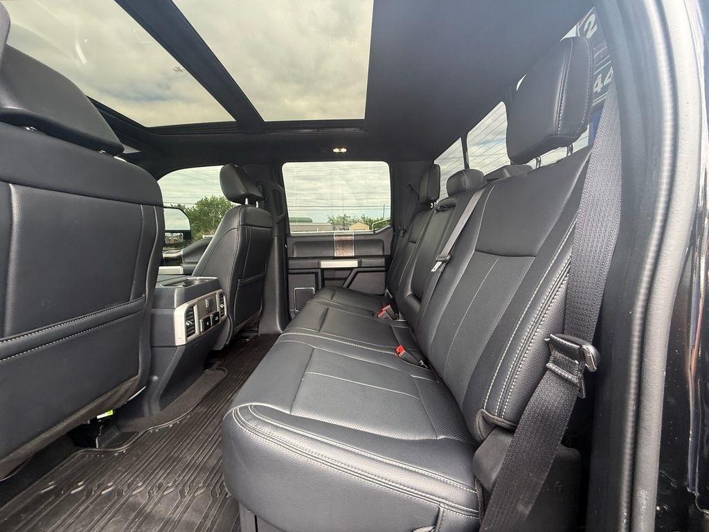 Ford F-250 SD Lariat Crew Cab 4WD 2022