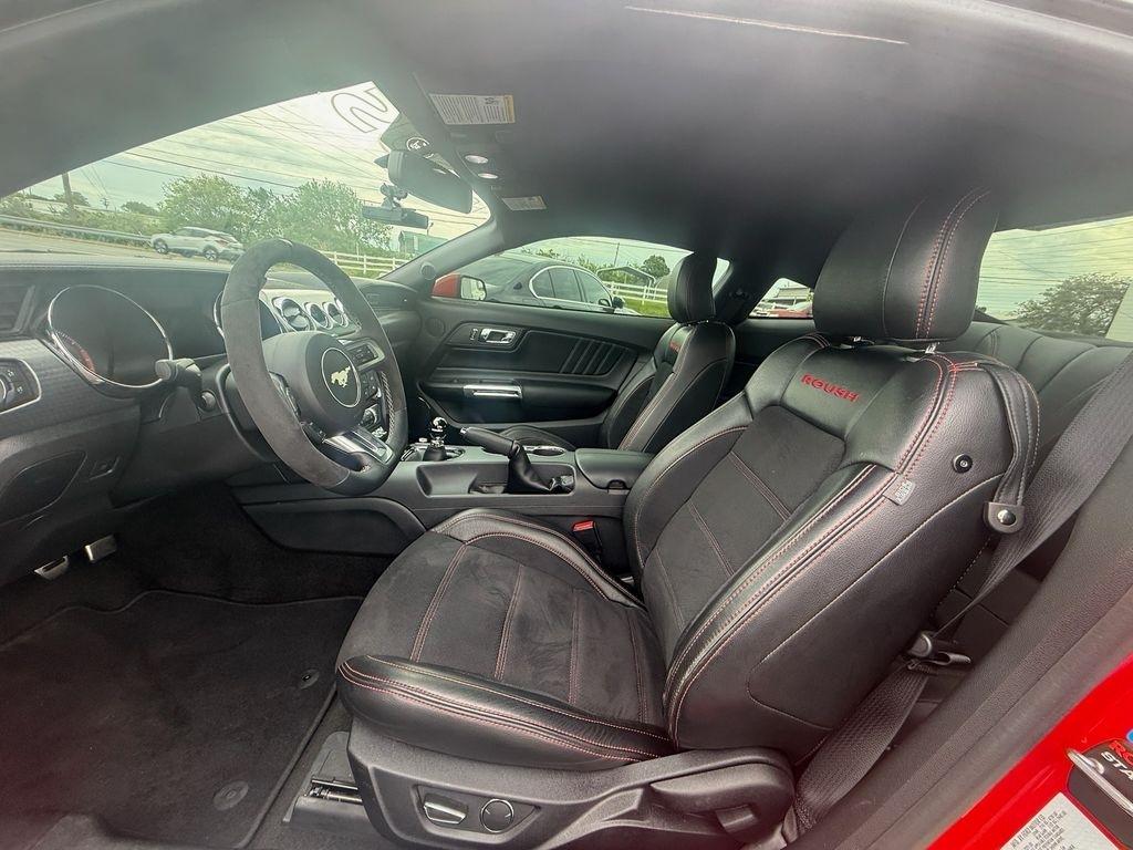 Ford Mustang GT Premium Coupe 2017