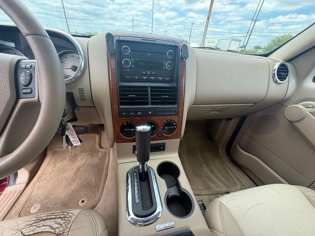 Ford Explorer Eddie Bauer 4.0L 2WD 2010