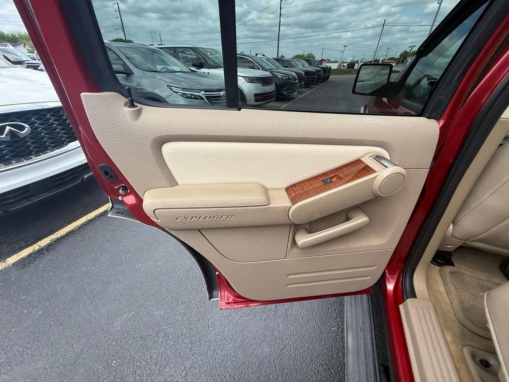 Ford Explorer Eddie Bauer 4.0L 2WD 2010