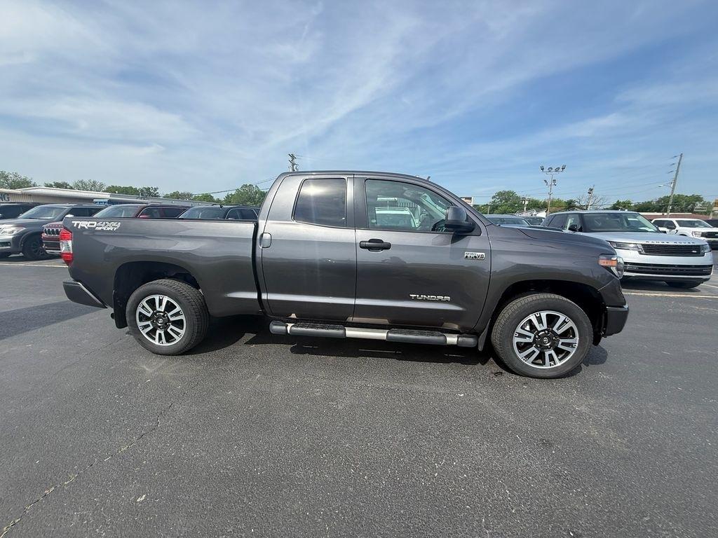 Toyota Tundra SR5 5.7L V8 Double Cab 4WD 2020