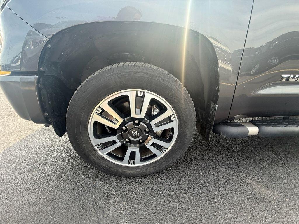 Toyota Tundra SR5 5.7L V8 Double Cab 4WD 2020