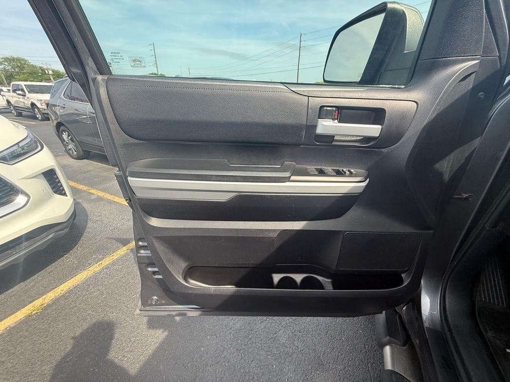 Toyota Tundra SR5 5.7L V8 Double Cab 4WD 2020