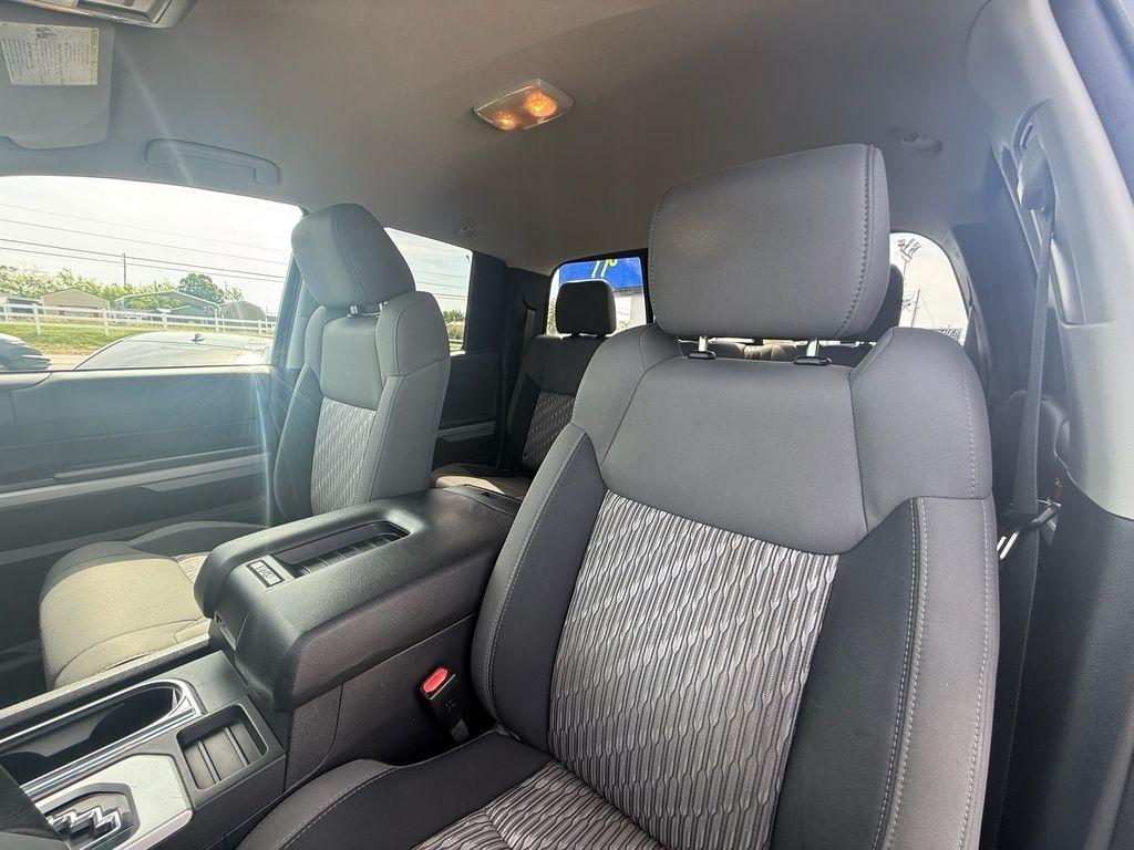 Toyota Tundra SR5 5.7L V8 Double Cab 4WD 2020