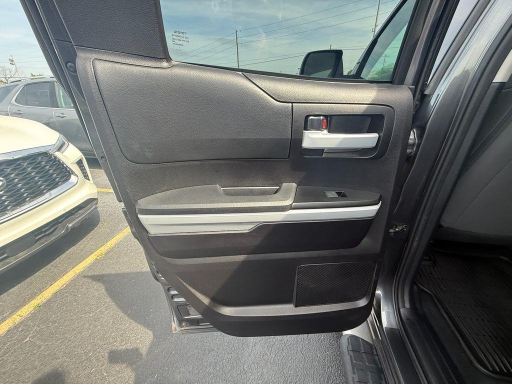 Toyota Tundra SR5 5.7L V8 Double Cab 4WD 2020