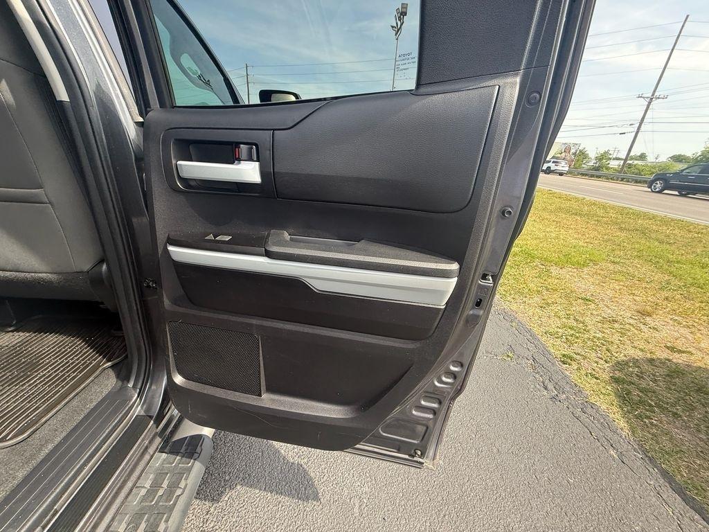 Toyota Tundra SR5 5.7L V8 Double Cab 4WD 2020