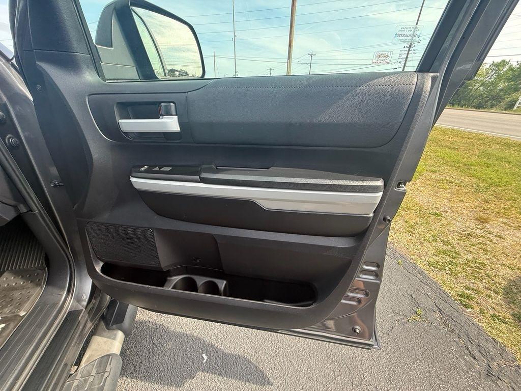 Toyota Tundra SR5 5.7L V8 Double Cab 4WD 2020