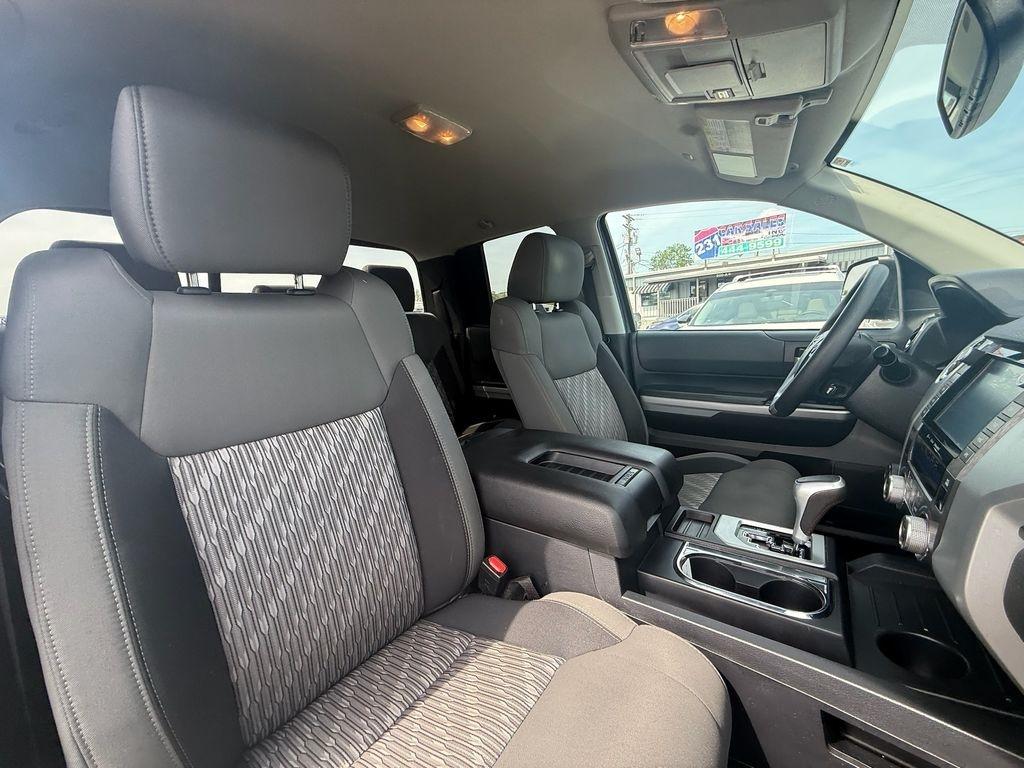 Toyota Tundra SR5 5.7L V8 Double Cab 4WD 2020