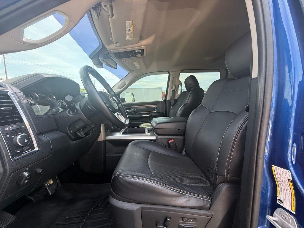 RAM 2500 Laramie Crew Cab SWB 4WD 2015