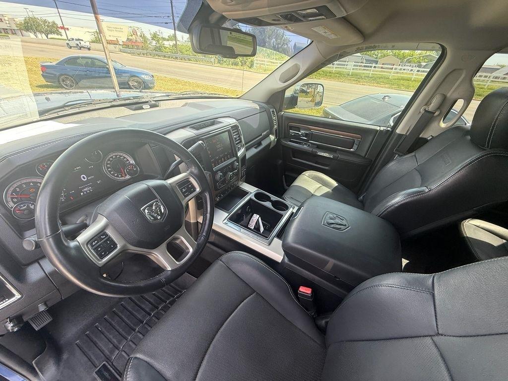 RAM 2500 Laramie Crew Cab SWB 4WD 2015