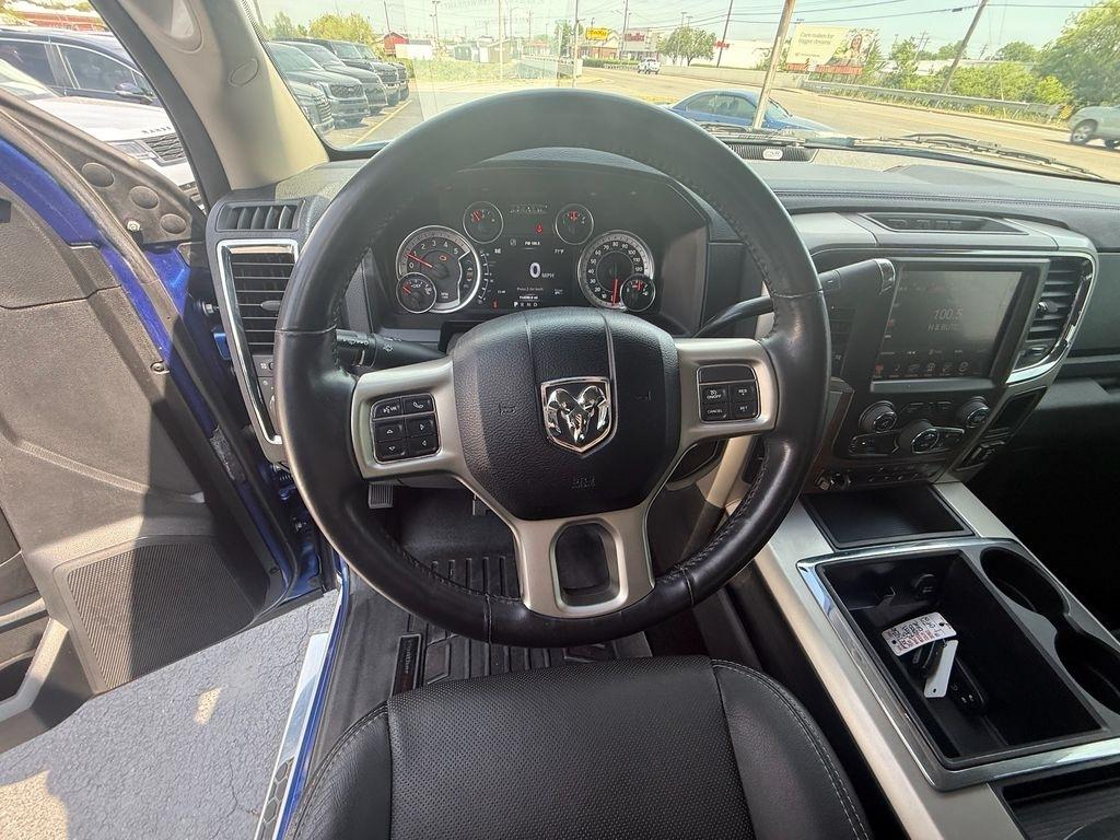 RAM 2500 Laramie Crew Cab SWB 4WD 2015