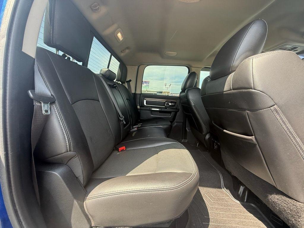 RAM 2500 Laramie Crew Cab SWB 4WD 2015