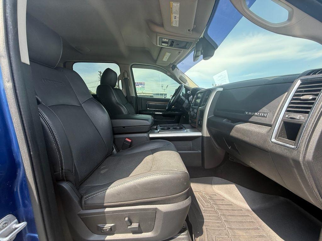 RAM 2500 Laramie Crew Cab SWB 4WD 2015