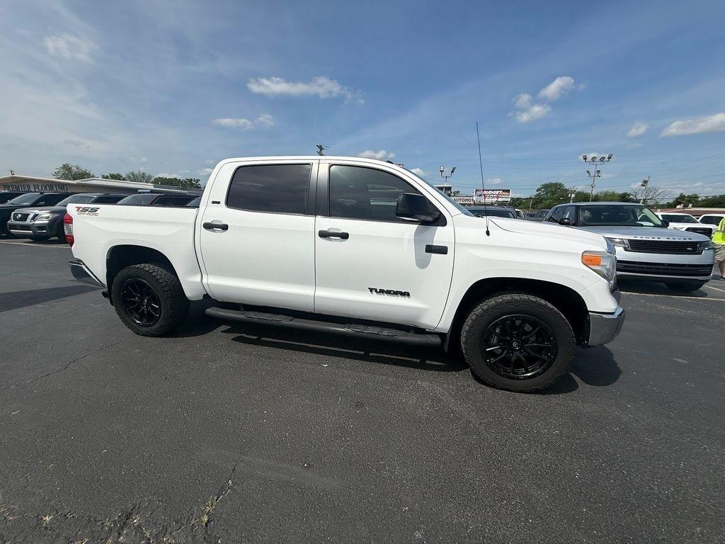 Toyota Tundra  2016