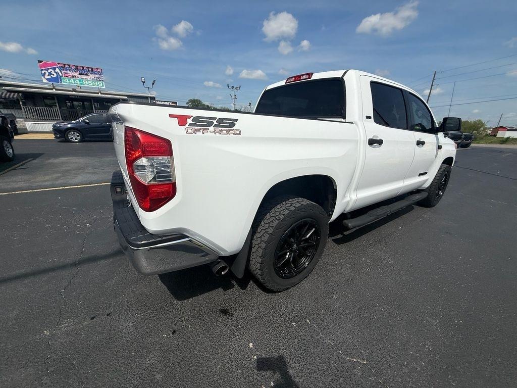 Toyota Tundra  2016