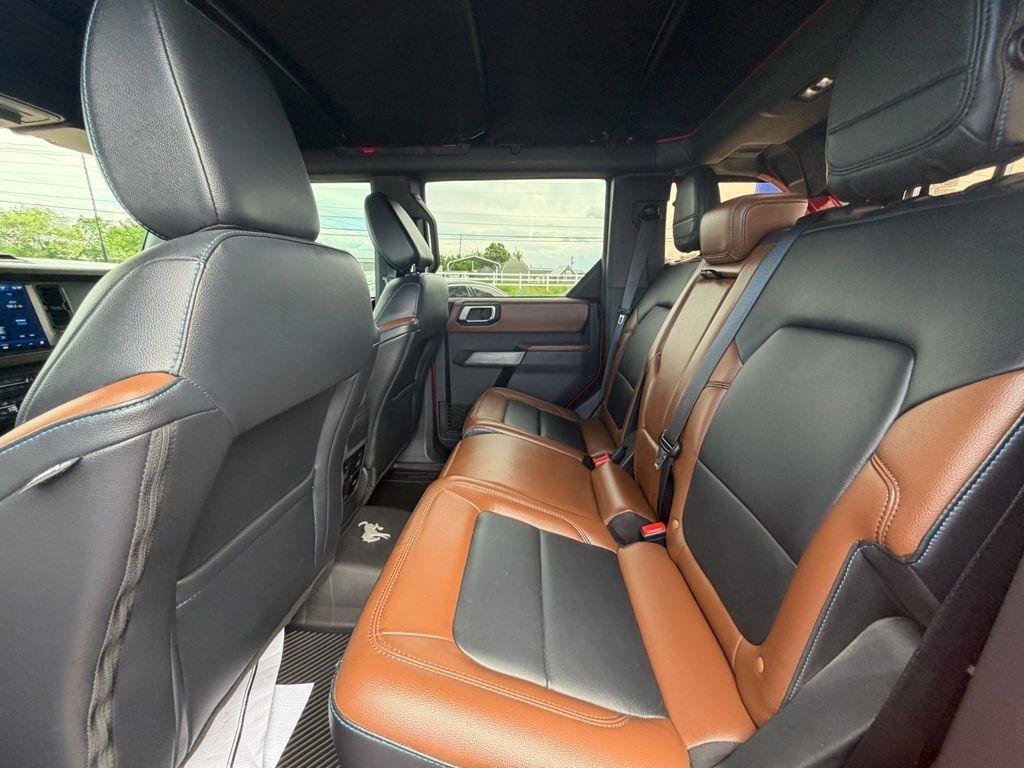 Ford Bronco Outer Banks 4-Door w/Advanced 2022