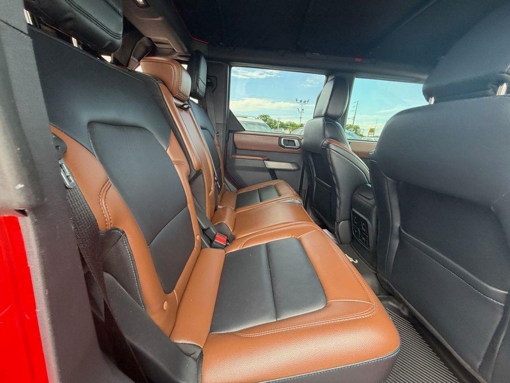 Ford Bronco Outer Banks 4-Door w/Advanced 2022