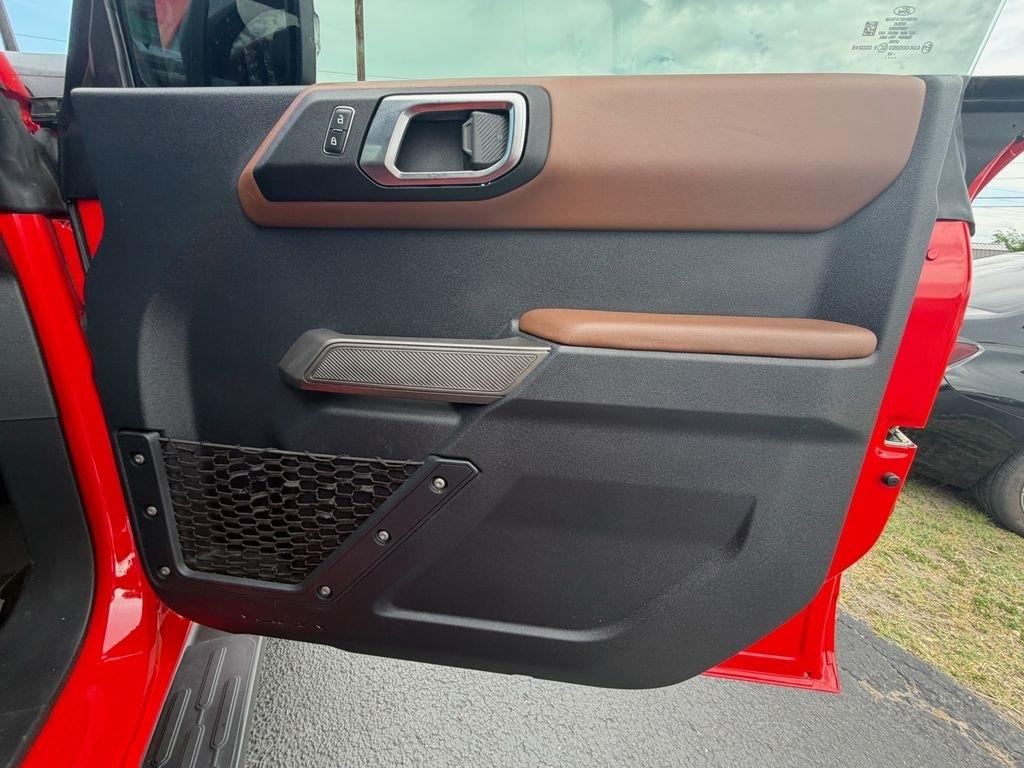 Ford Bronco Outer Banks 4-Door w/Advanced 2022