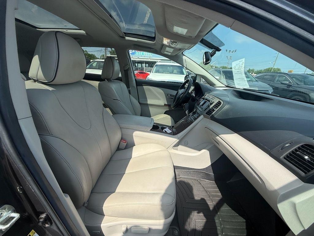 Toyota Venza FWD I4 2011