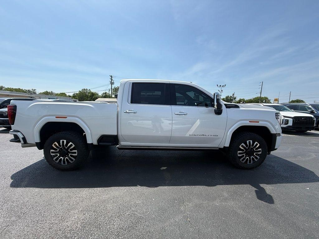 GMC Sierra 2500HD Denali Ultimate Crew Cab 4WD 2024