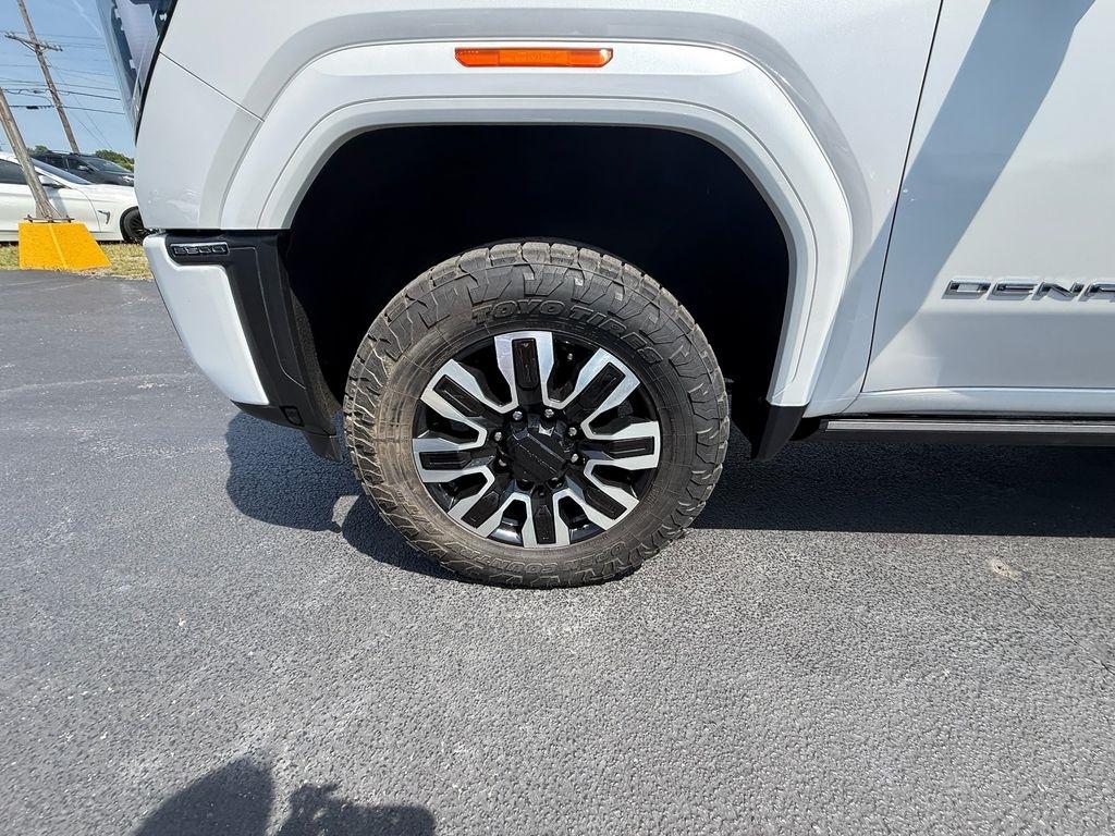 GMC Sierra 2500HD Denali Ultimate Crew Cab 4WD 2024