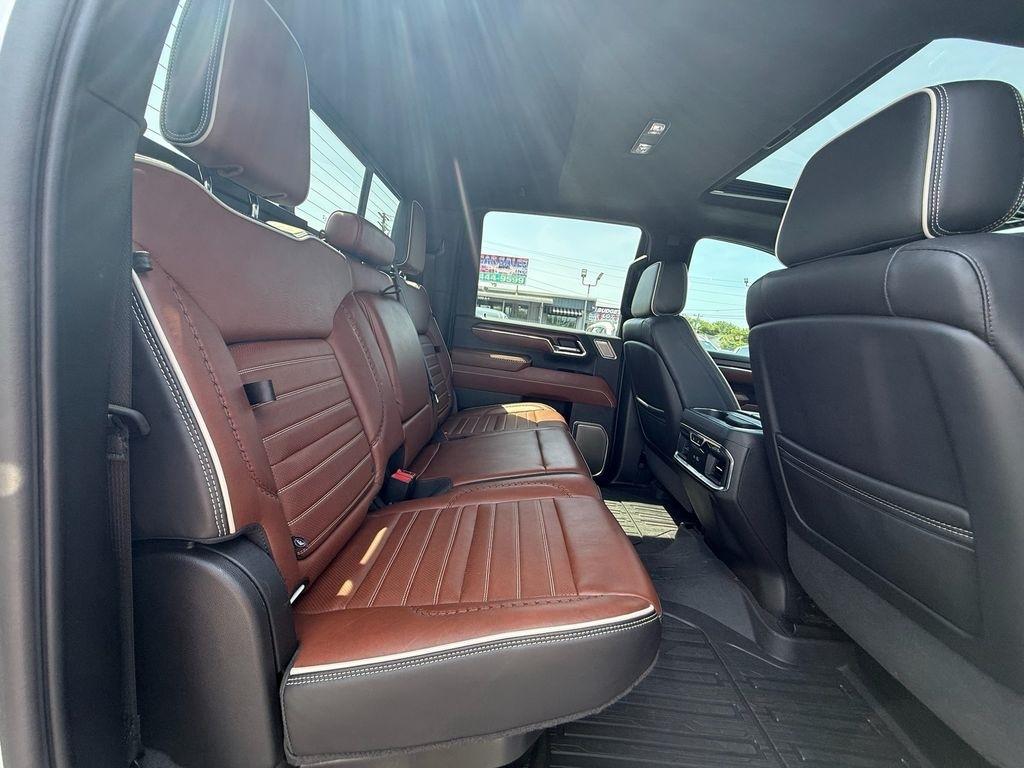 GMC Sierra 2500HD Denali Ultimate Crew Cab 4WD 2024
