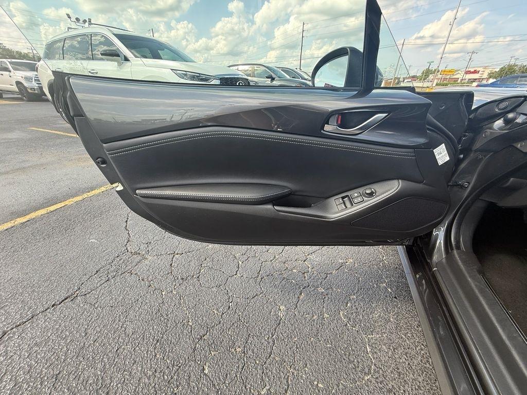 Mazda MX-5 Miata RF Grand Touring 6MT 2021