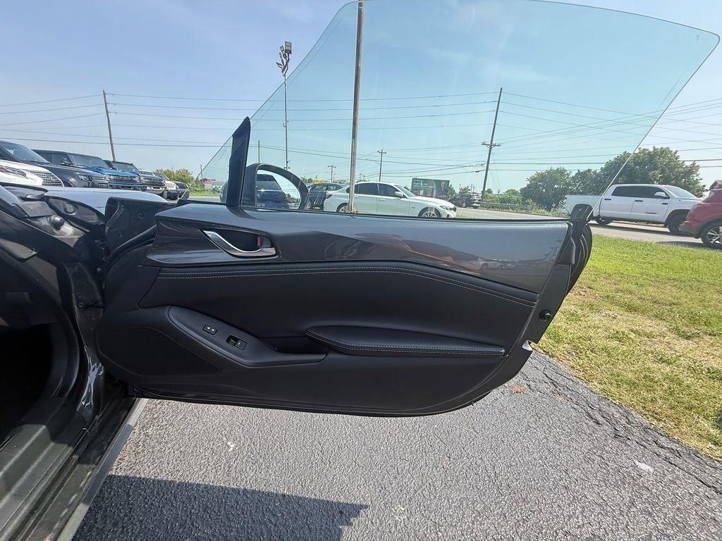 Mazda MX-5 Miata RF Grand Touring 6MT 2021
