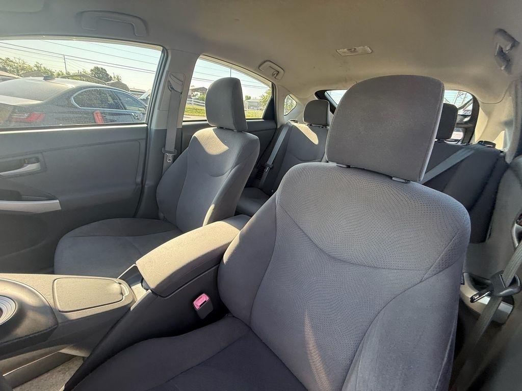 Toyota Prius Prius V 2010