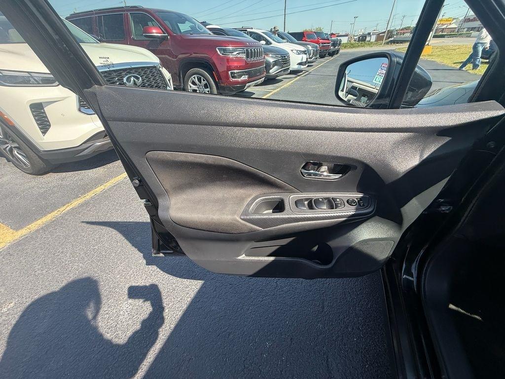 Nissan Versa SV 2021