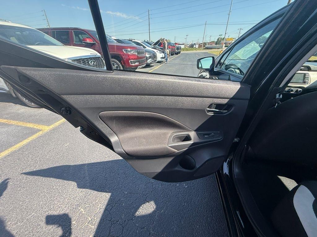 Nissan Versa SV 2021