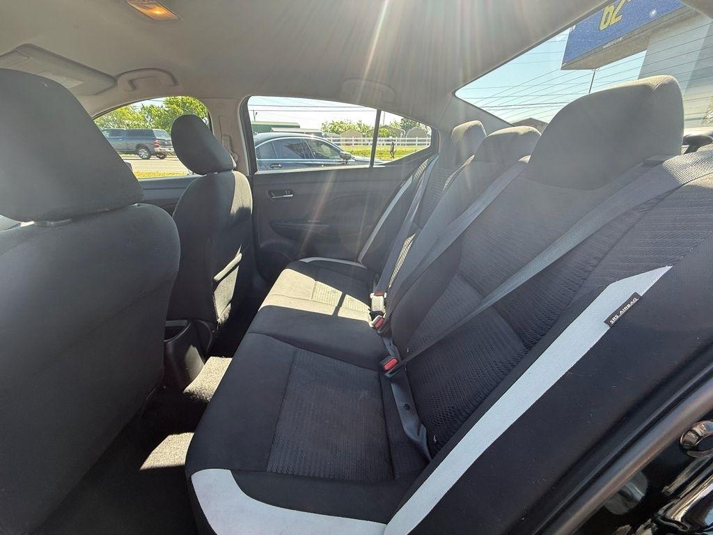 Nissan Versa SV 2021