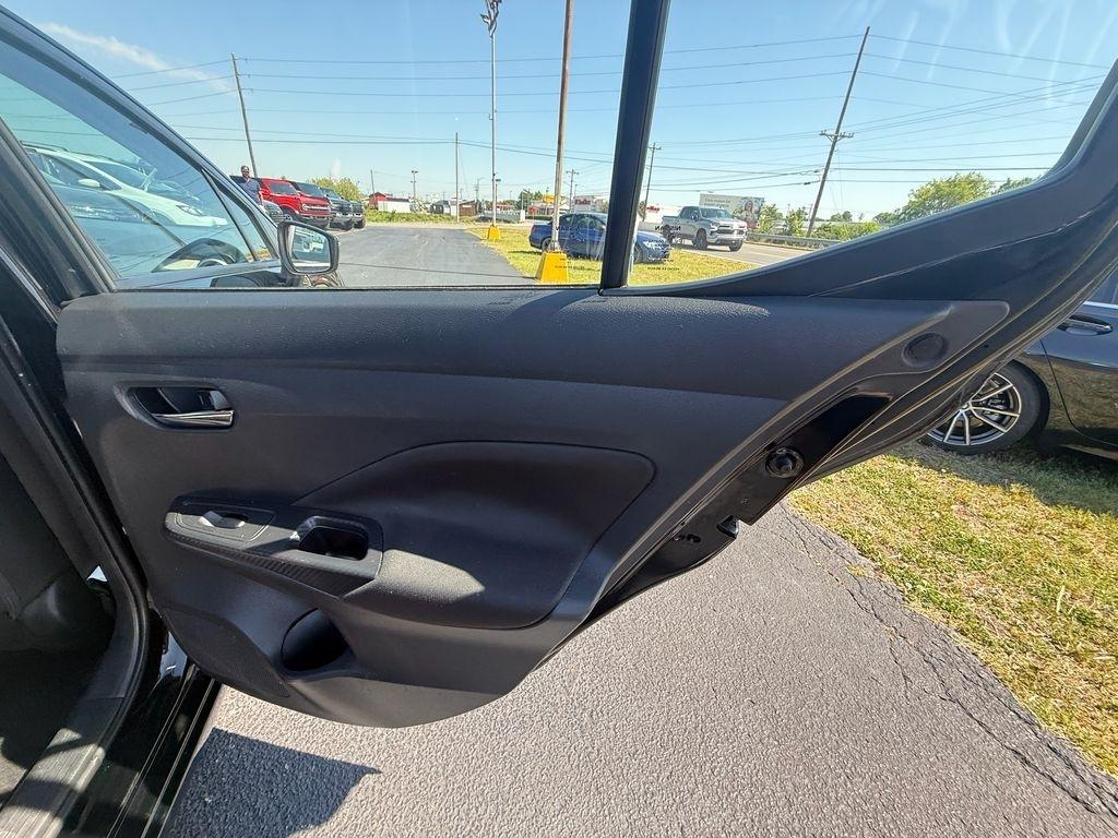 Nissan Versa SV 2021