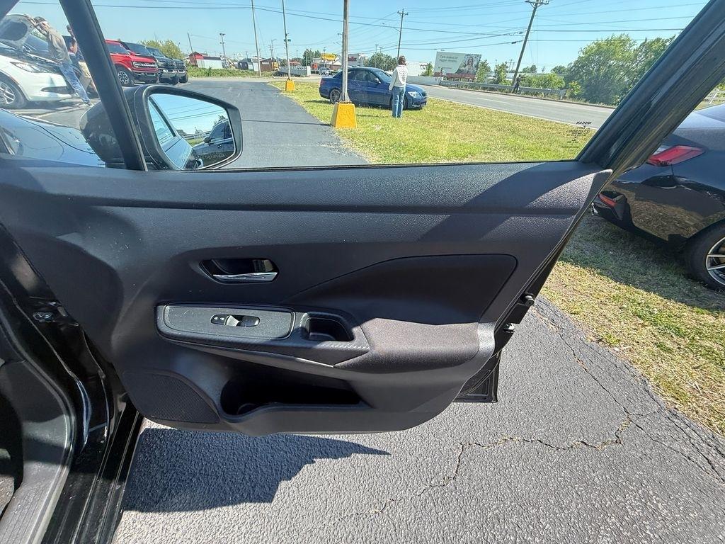 Nissan Versa SV 2021