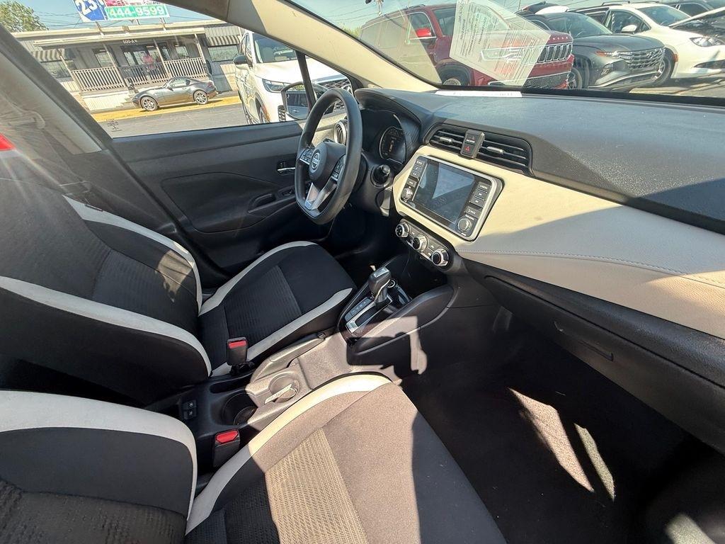 Nissan Versa SV 2021