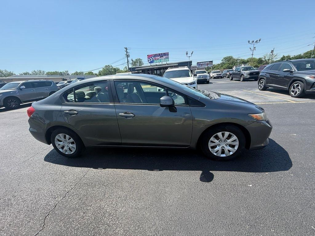 Honda Civic LX Sedan 5-Speed AT 2012