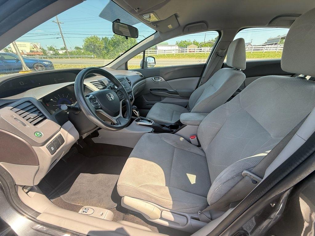 Honda Civic LX Sedan 5-Speed AT 2012