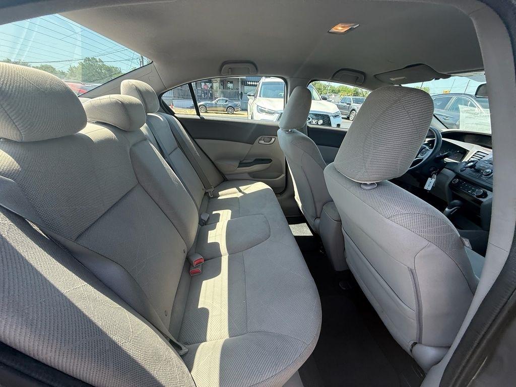 Honda Civic LX Sedan 5-Speed AT 2012