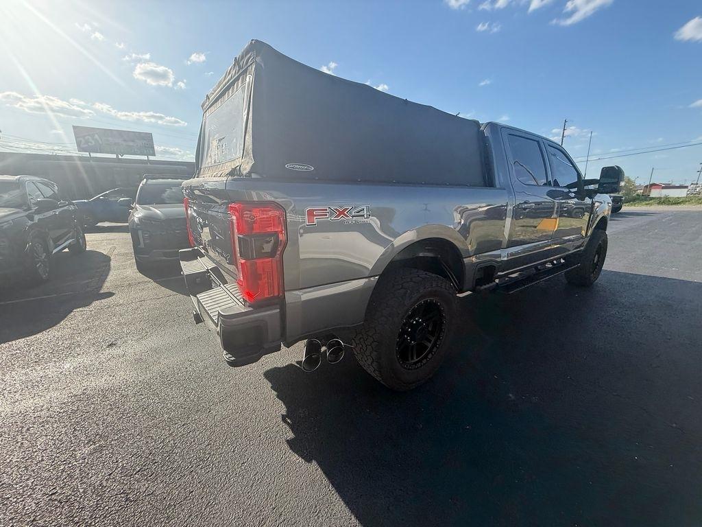 Ford F-250 SD Lariat Crew Cab 4WD 2023