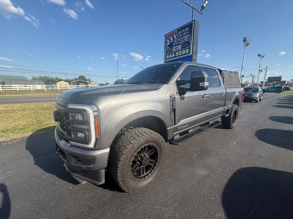Ford F-250 SD Lariat Crew Cab 4WD 2023