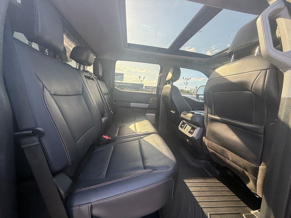 Ford F-250 SD Lariat Crew Cab 4WD 2023