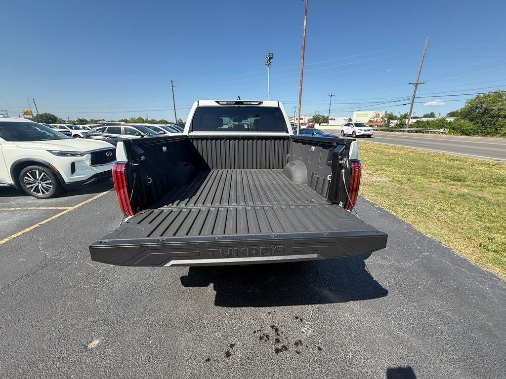 Toyota Tundra Limited CrewMax 4WD 2025