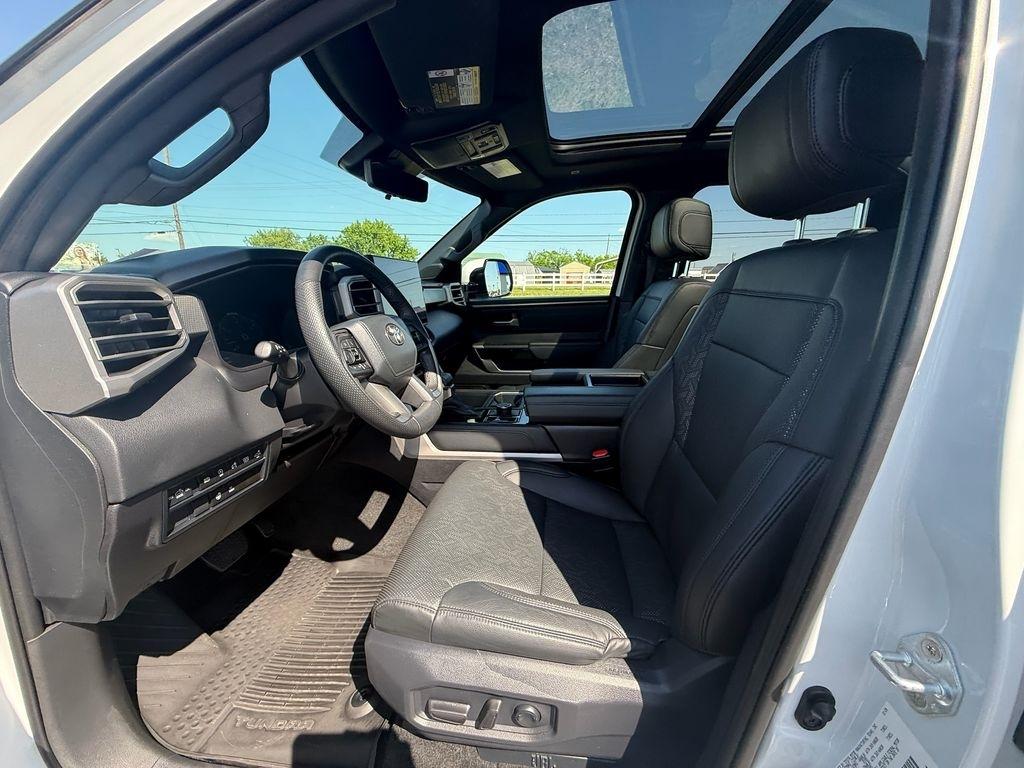 Toyota Tundra Limited CrewMax 4WD 2025