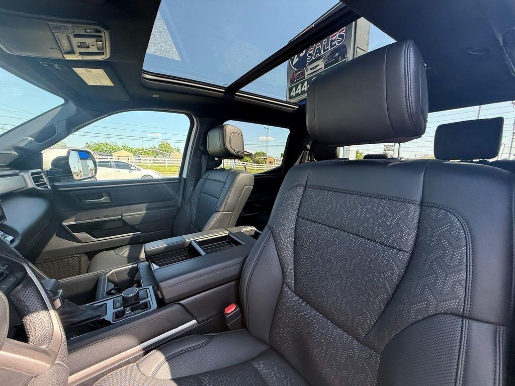 Toyota Tundra Limited CrewMax 4WD 2025