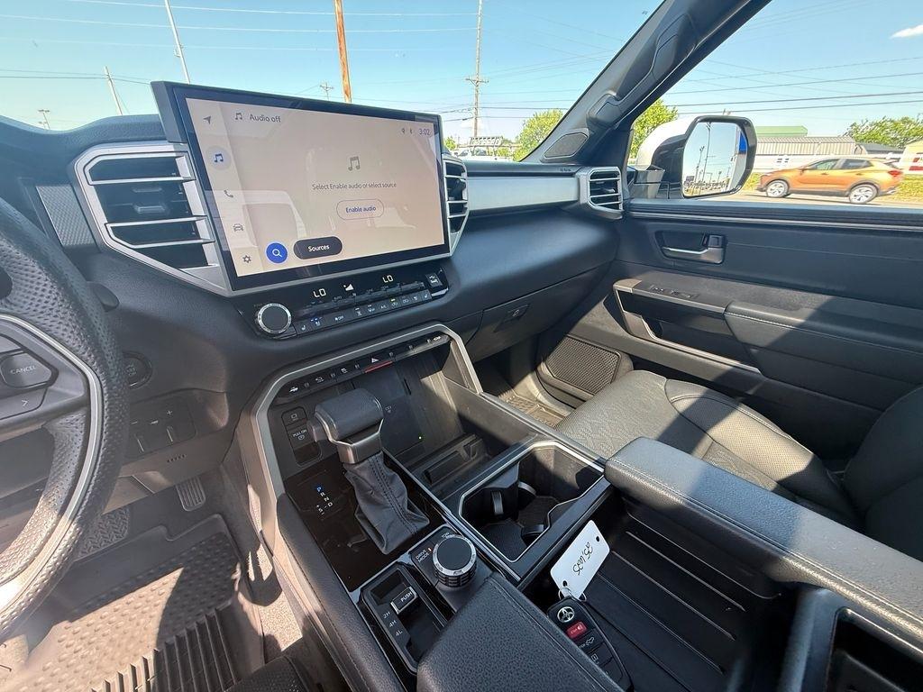 Toyota Tundra Limited CrewMax 4WD 2025