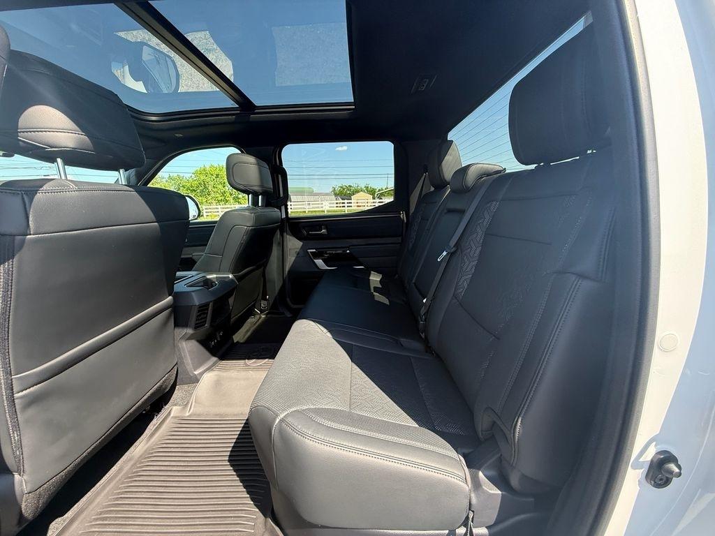 Toyota Tundra Limited CrewMax 4WD 2025