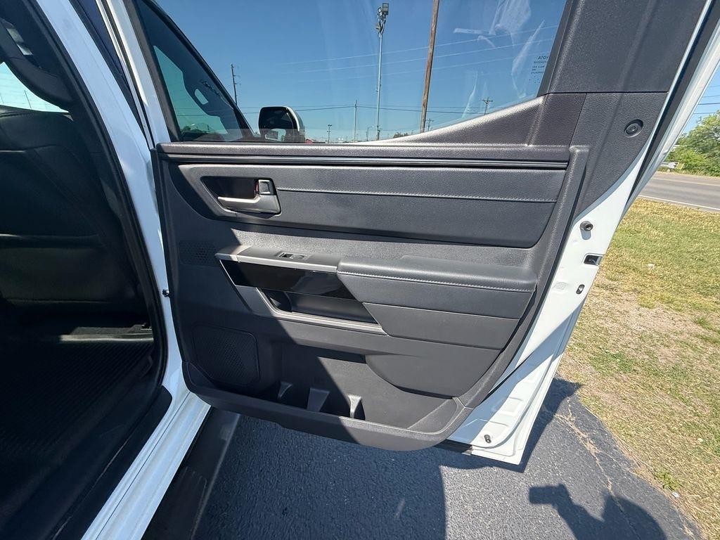 Toyota Tundra Limited CrewMax 4WD 2025