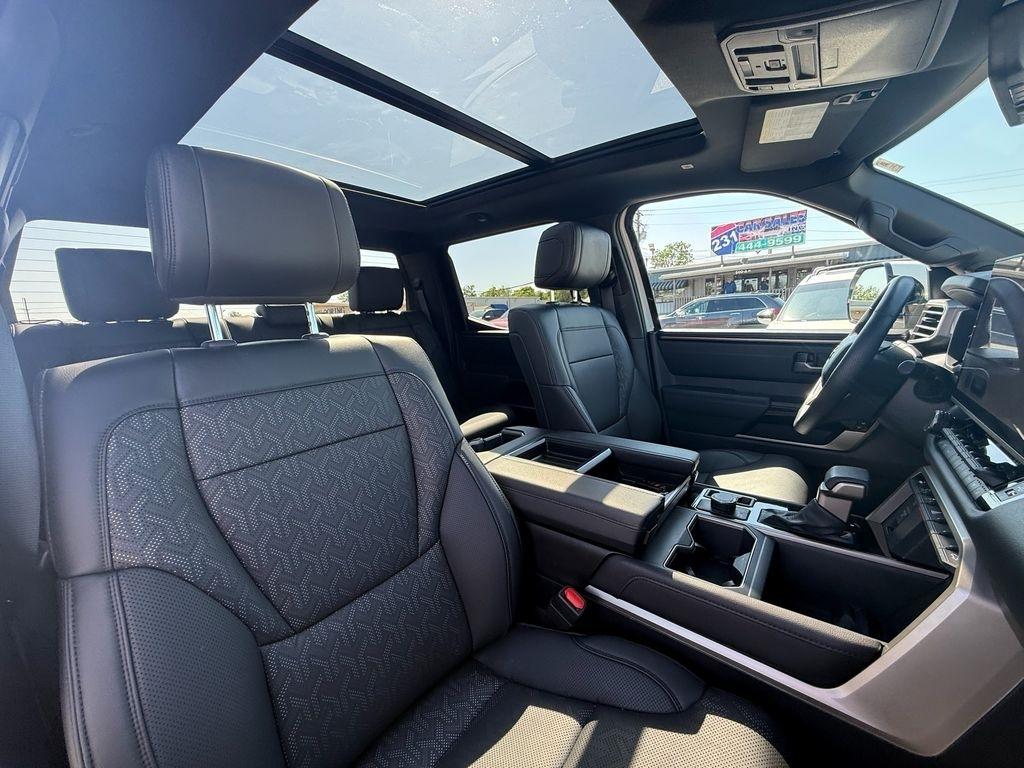 Toyota Tundra Limited CrewMax 4WD 2025