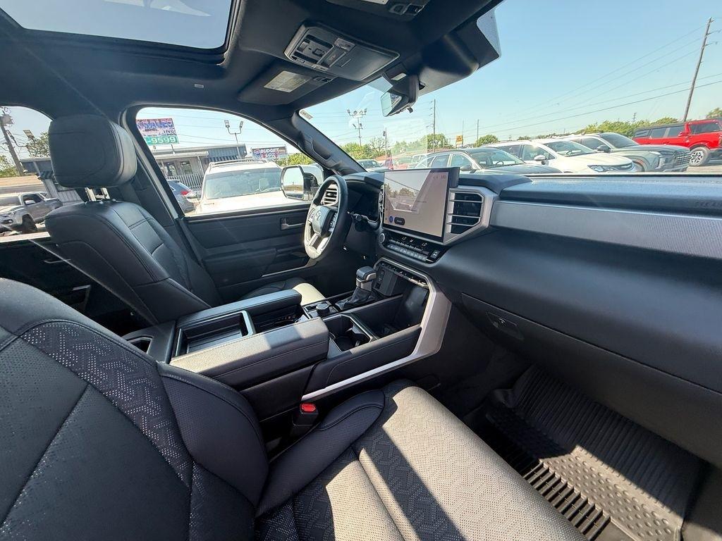 Toyota Tundra Limited CrewMax 4WD 2025