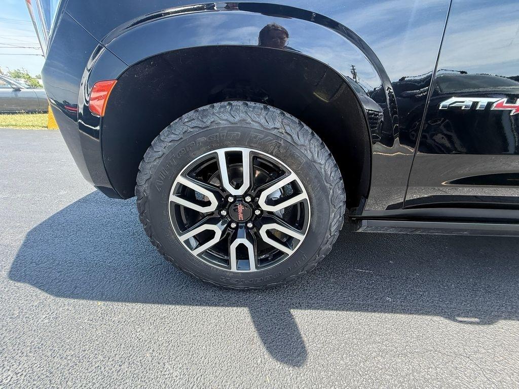 GMC Yukon Denali 4WD 2023